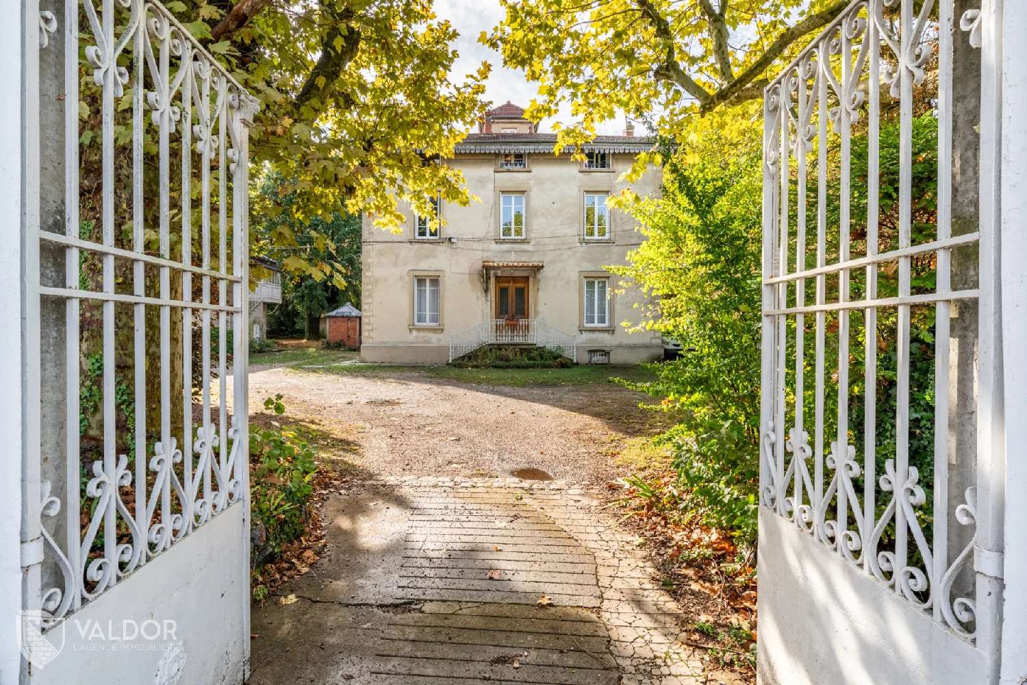 à vendre villa Sathonay-Camp Rhône 1