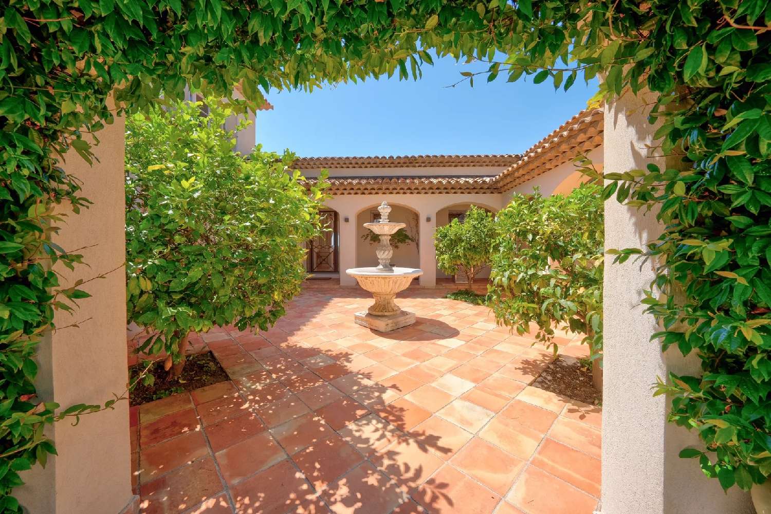  à vendre villa Valbonne Alpes-Maritimes 5