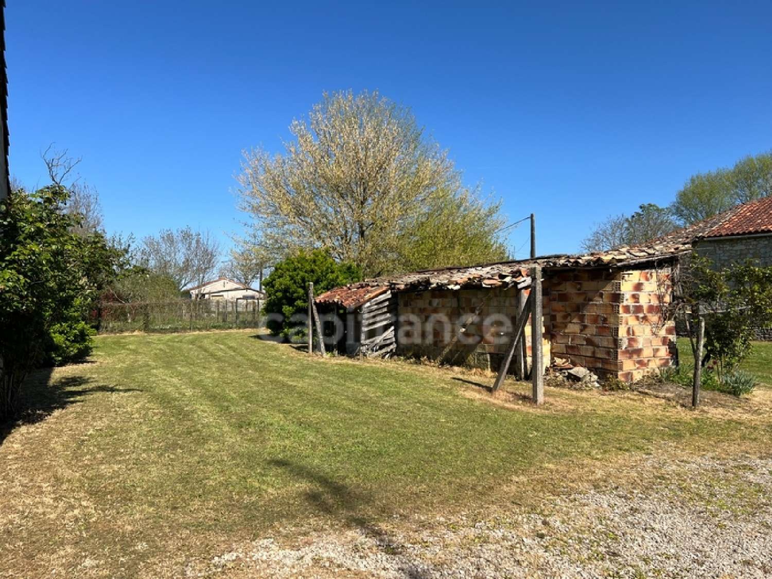  te koop dorpshuis Chepniers Charente-Maritime 3