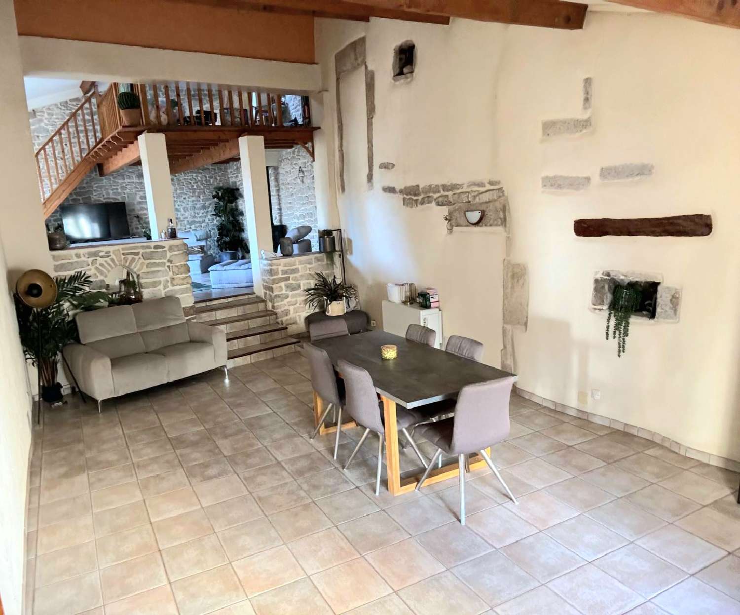  te koop dorpshuis Clarensac Gard 2