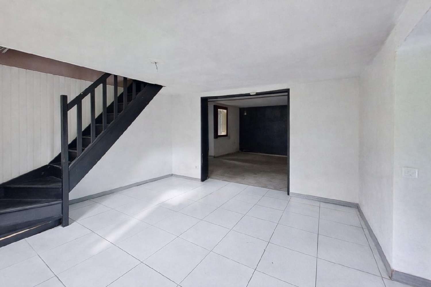  te koop dorpshuis Petit Noir Jura 8