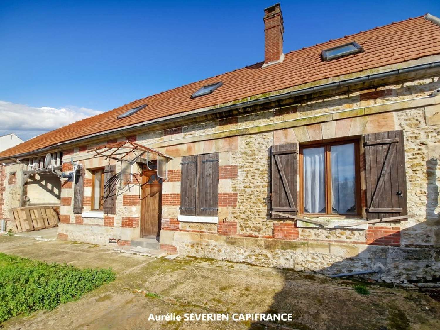  for sale village house Ponchon Oise 1
