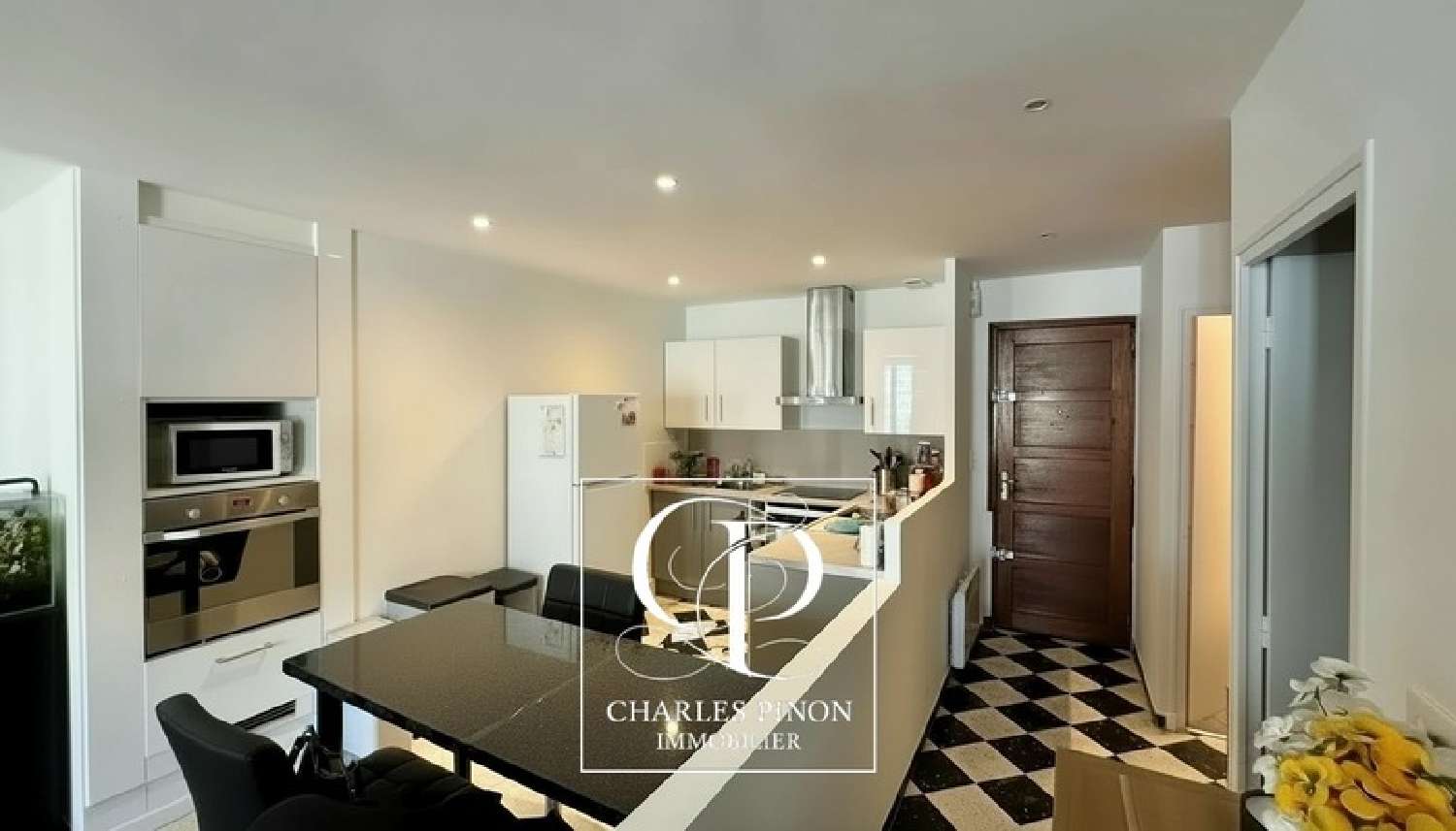  te koop dorpshuis Saint-Cannat Bouches-du-Rhône 5