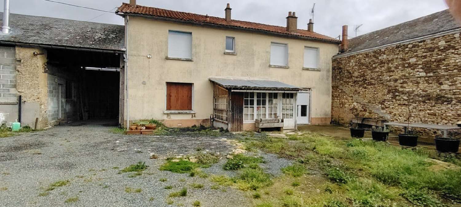 à vendre maison de village Saint-Jouin-de-Marnes Deux-Sèvres 1