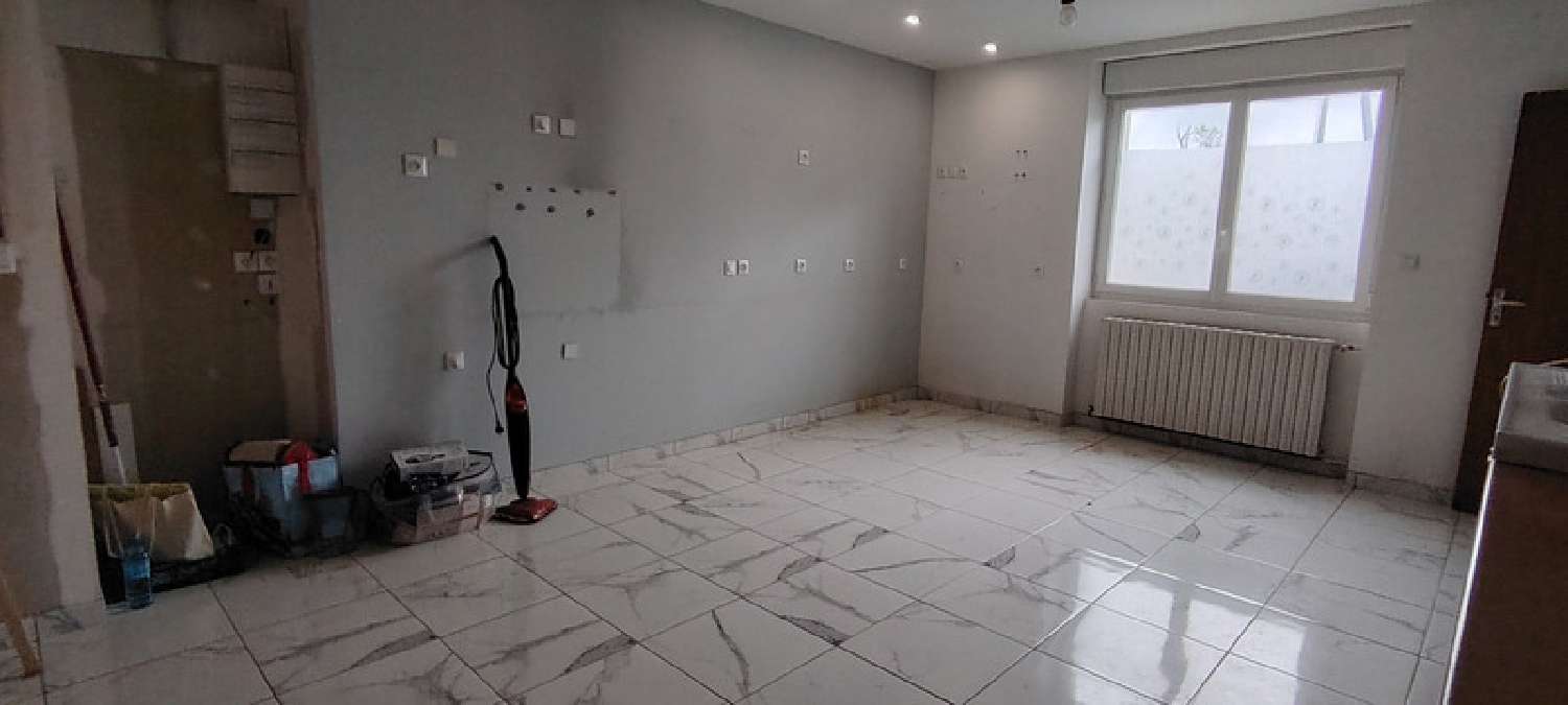 à vendre maison de village Saint-Jouin-de-Marnes Deux-Sèvres 2