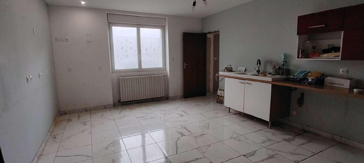 à vendre maison de village Saint-Jouin-de-Marnes Deux-Sèvres 3