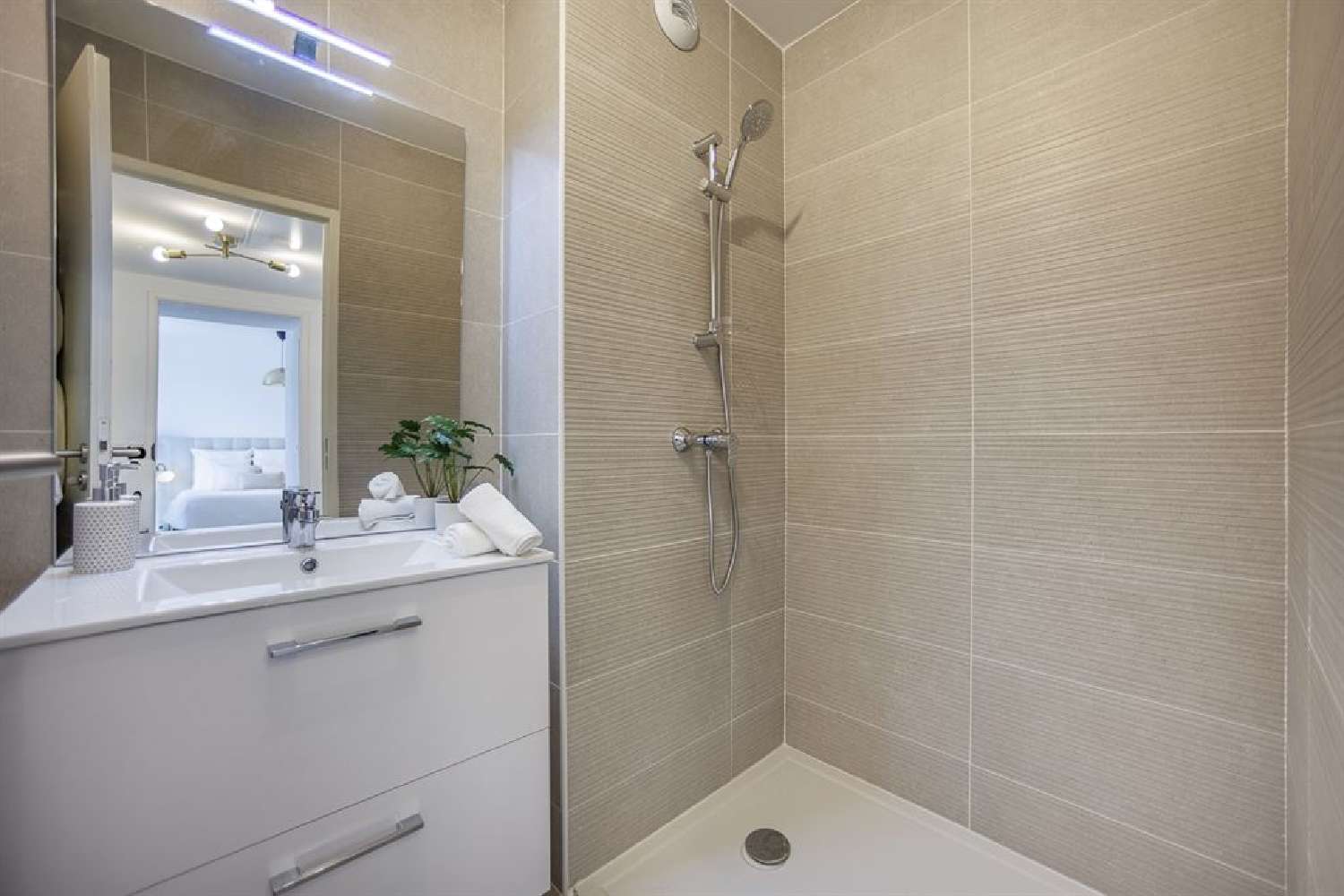  à vendre appartement Antibes Alpes-Maritimes 8
