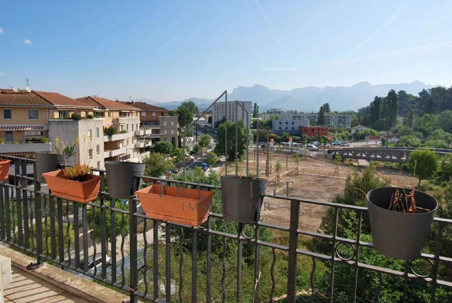  à vendre appartement Aubagne Bouches-du-Rhône 8