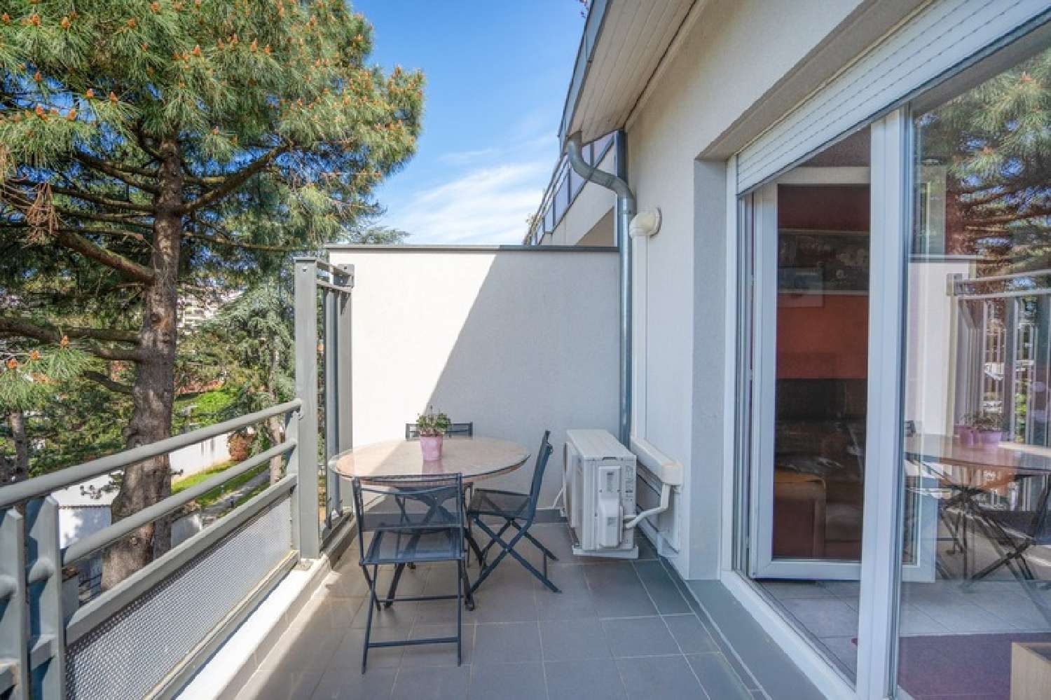  for sale apartment Bron Rhône 6