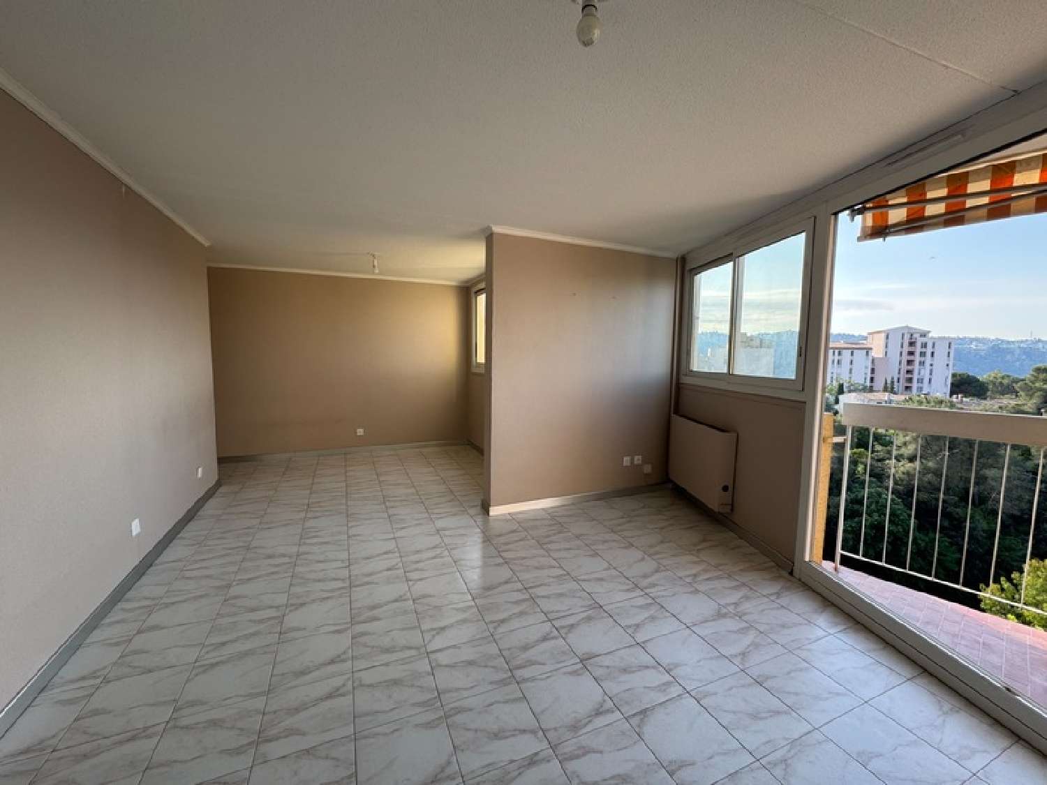 for sale apartment Carros Alpes-Maritimes 2
