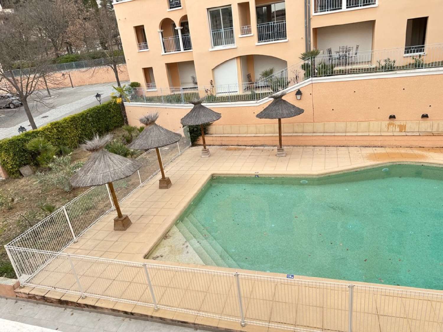  à vendre appartement Gréoux-les-Bains Alpes-de-Haute-Provence 1