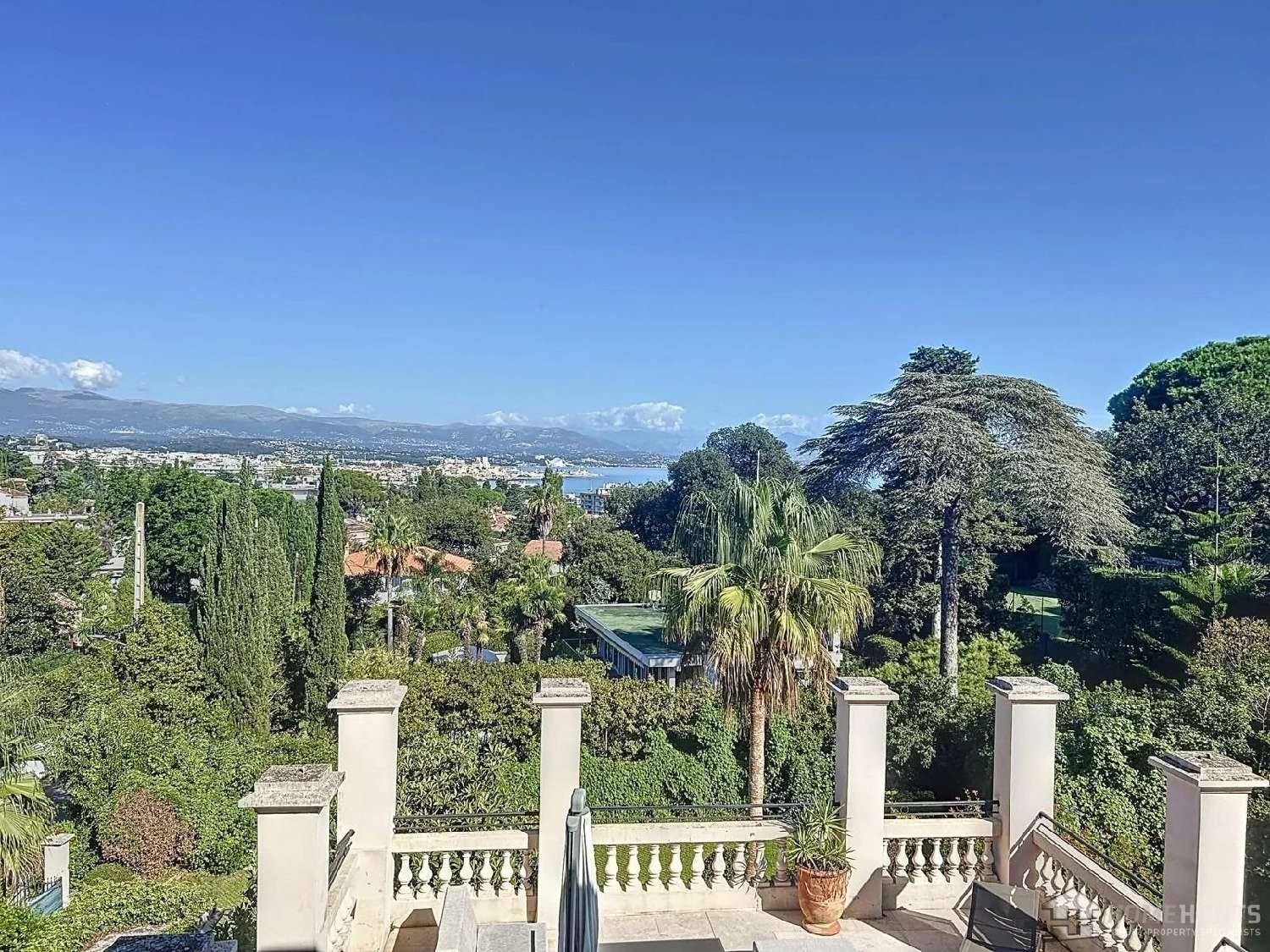  for sale apartment Juan-les-Pins Alpes-Maritimes 1