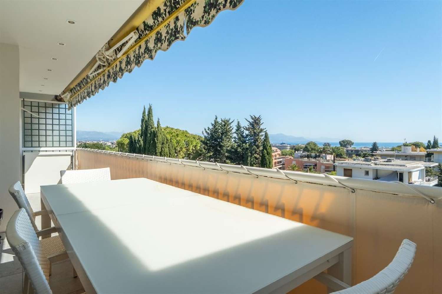  à vendre appartement Juan-les-Pins Alpes-Maritimes 2