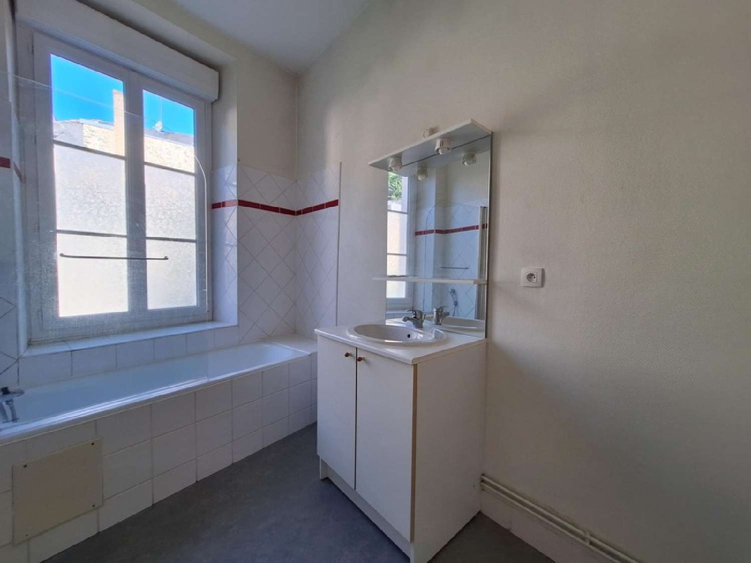 à vendre appartement Laval Mayenne 6