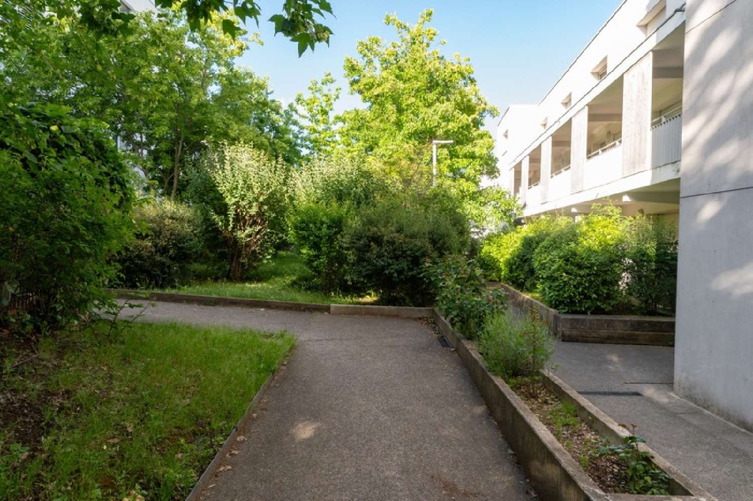 for sale apartment Vénissieux Rhône 2