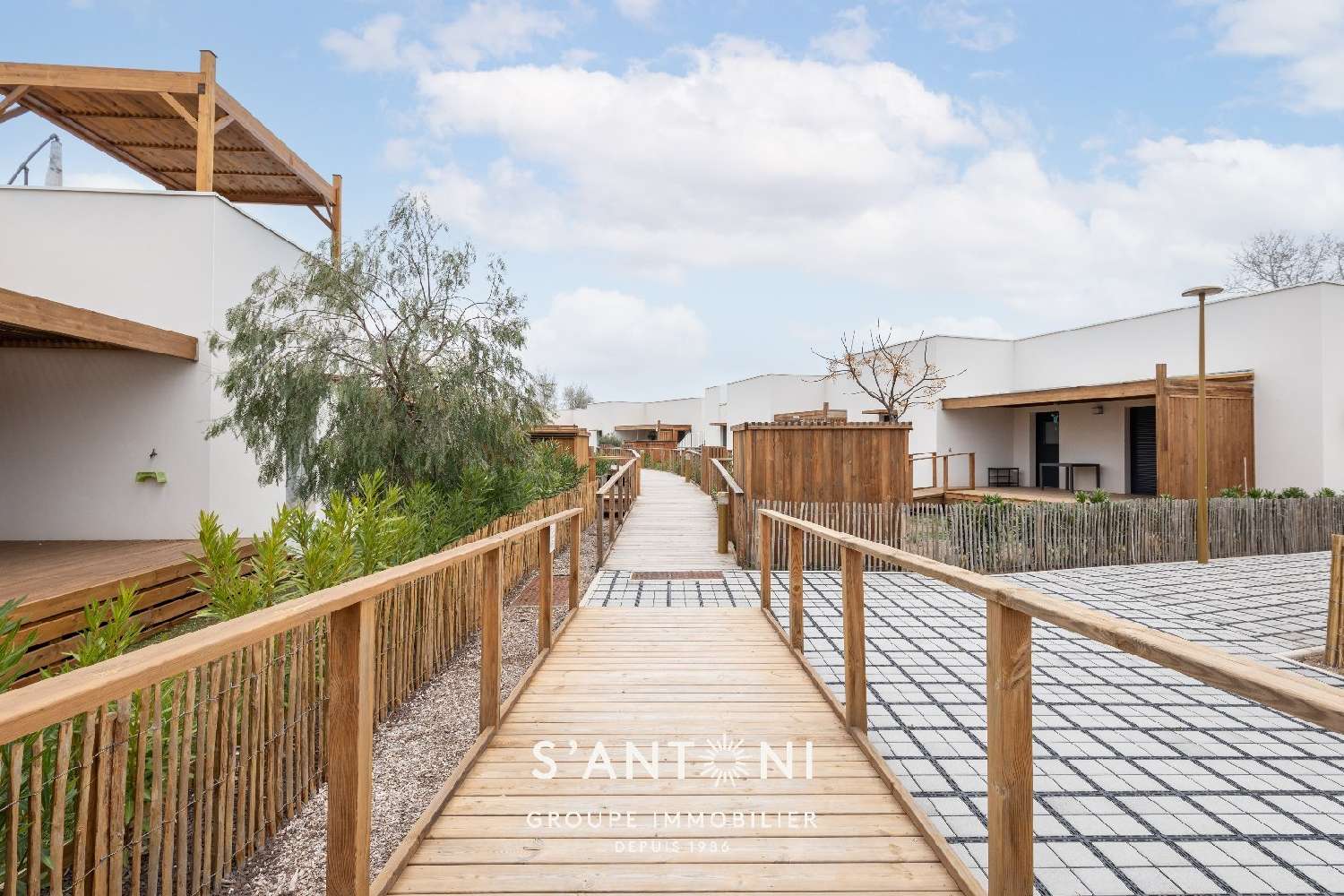  à vendre appartement Vias Hérault 1