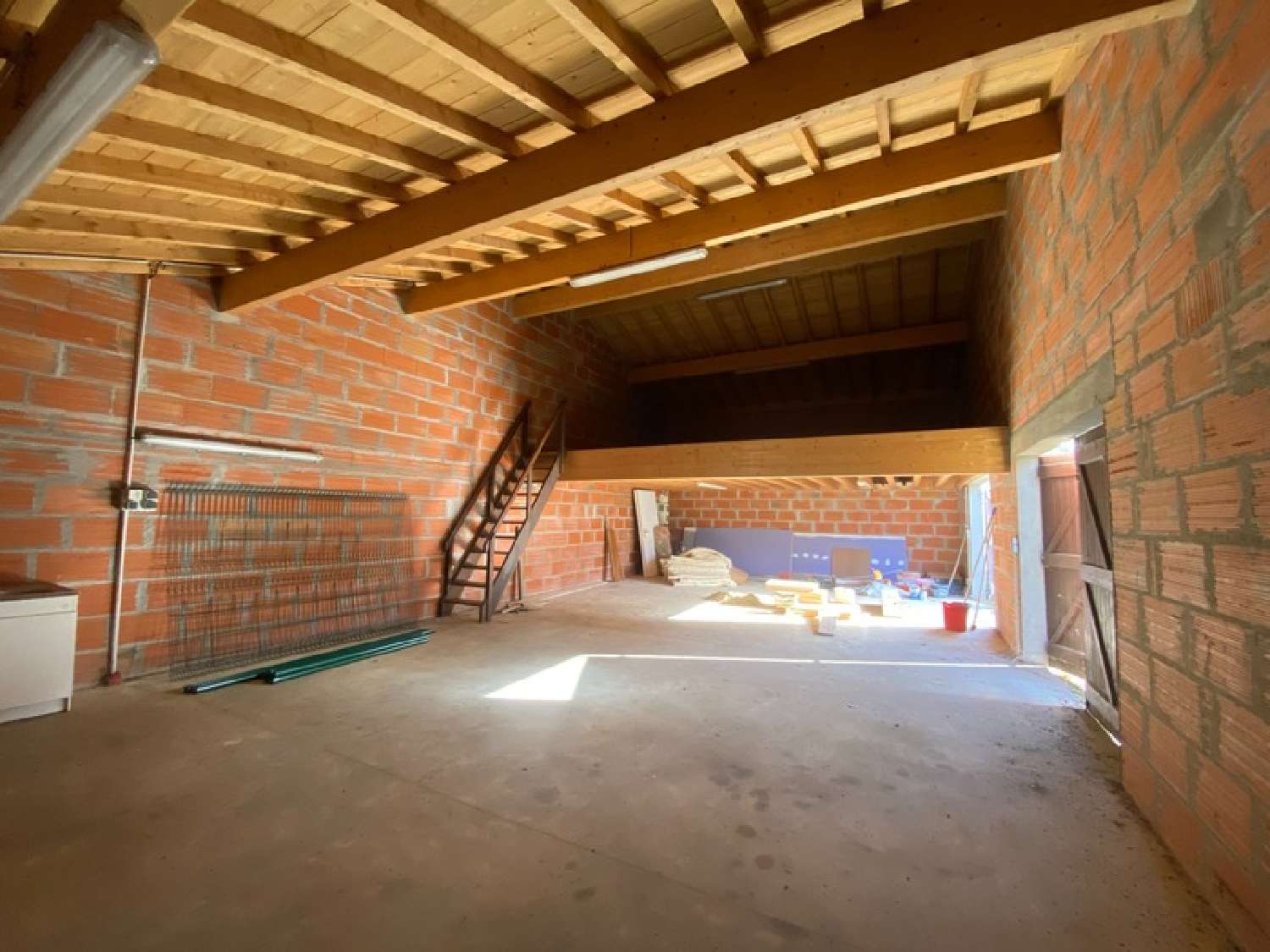  for sale barn Croignon Gironde 3