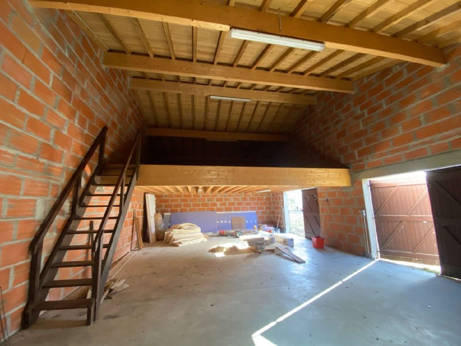  for sale barn Croignon Gironde 8
