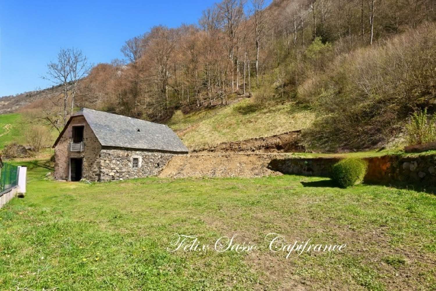  for sale barn Estaing Hautes-Pyrénées 2