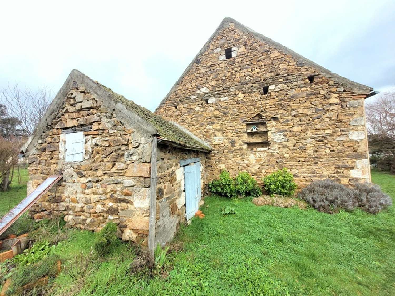 à vendre grange Saint-Quintin-sur-Sioule Puy-de-Dôme 4