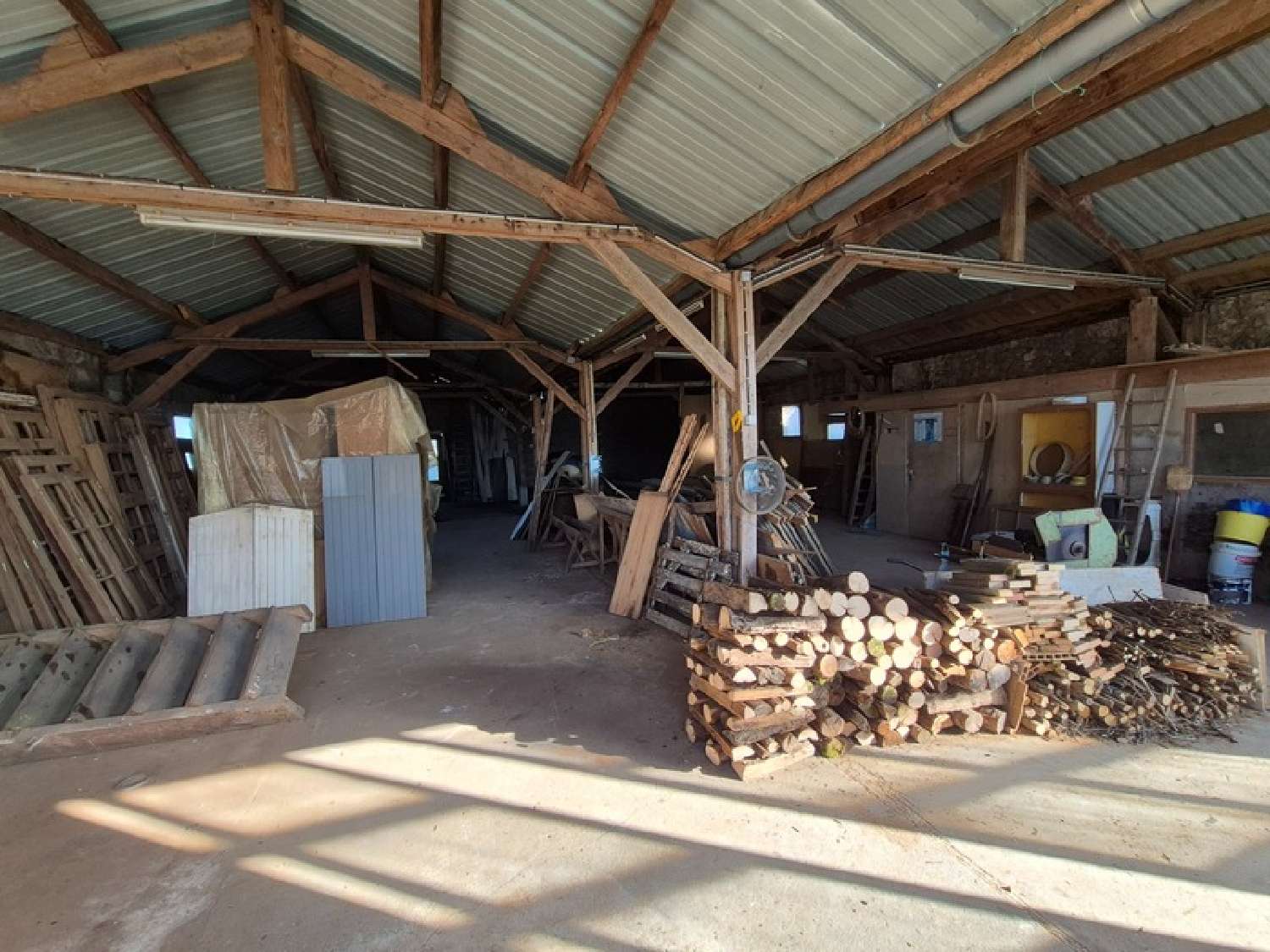  à vendre grange Saint-Savinien Charente-Maritime 1
