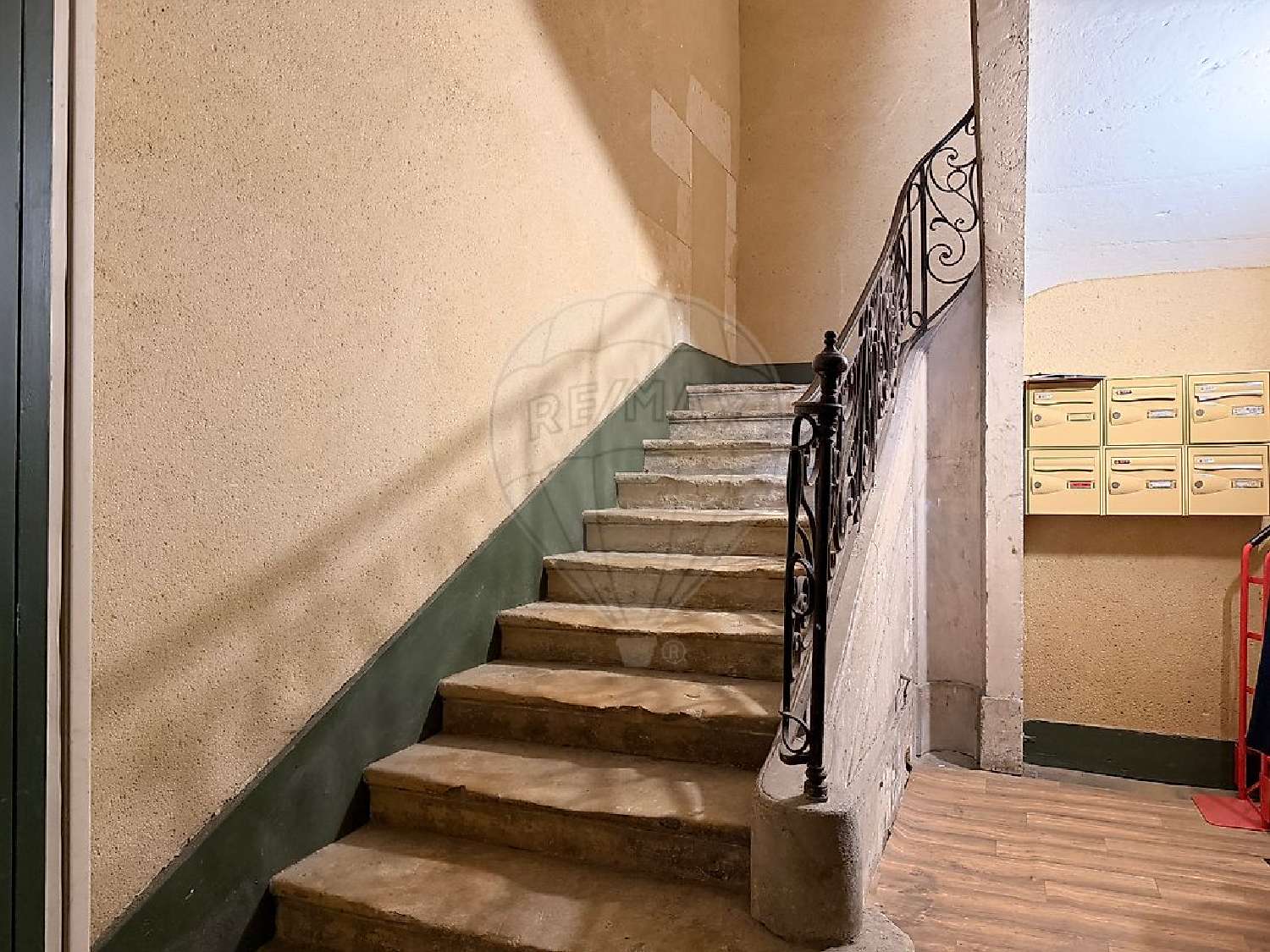 à vendre batiment Nevers Nièvre 5