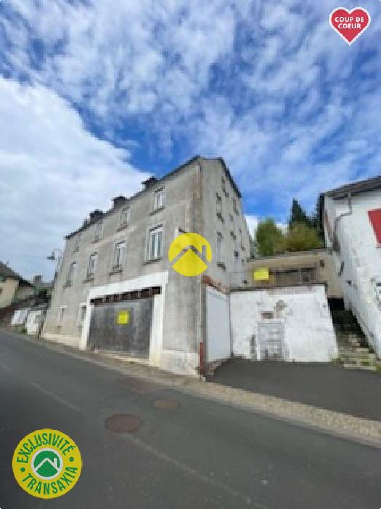  te koop gebouw Pierrefort Cantal 3