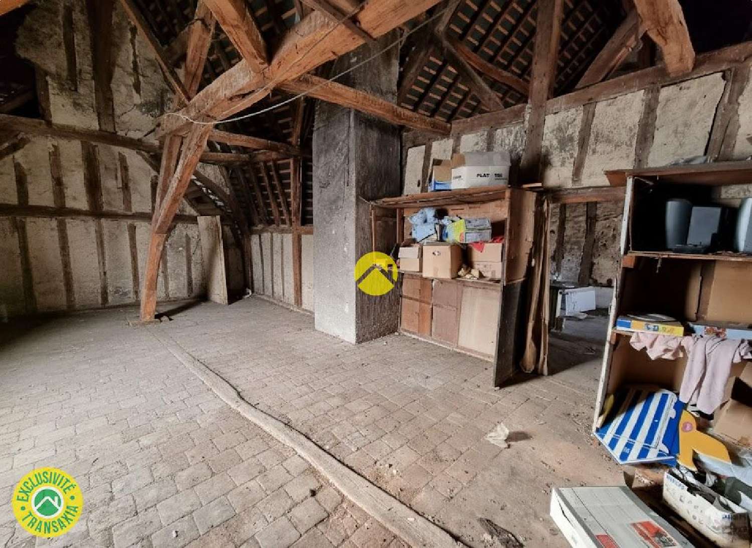  te koop gebouw Vierzon Cher 2