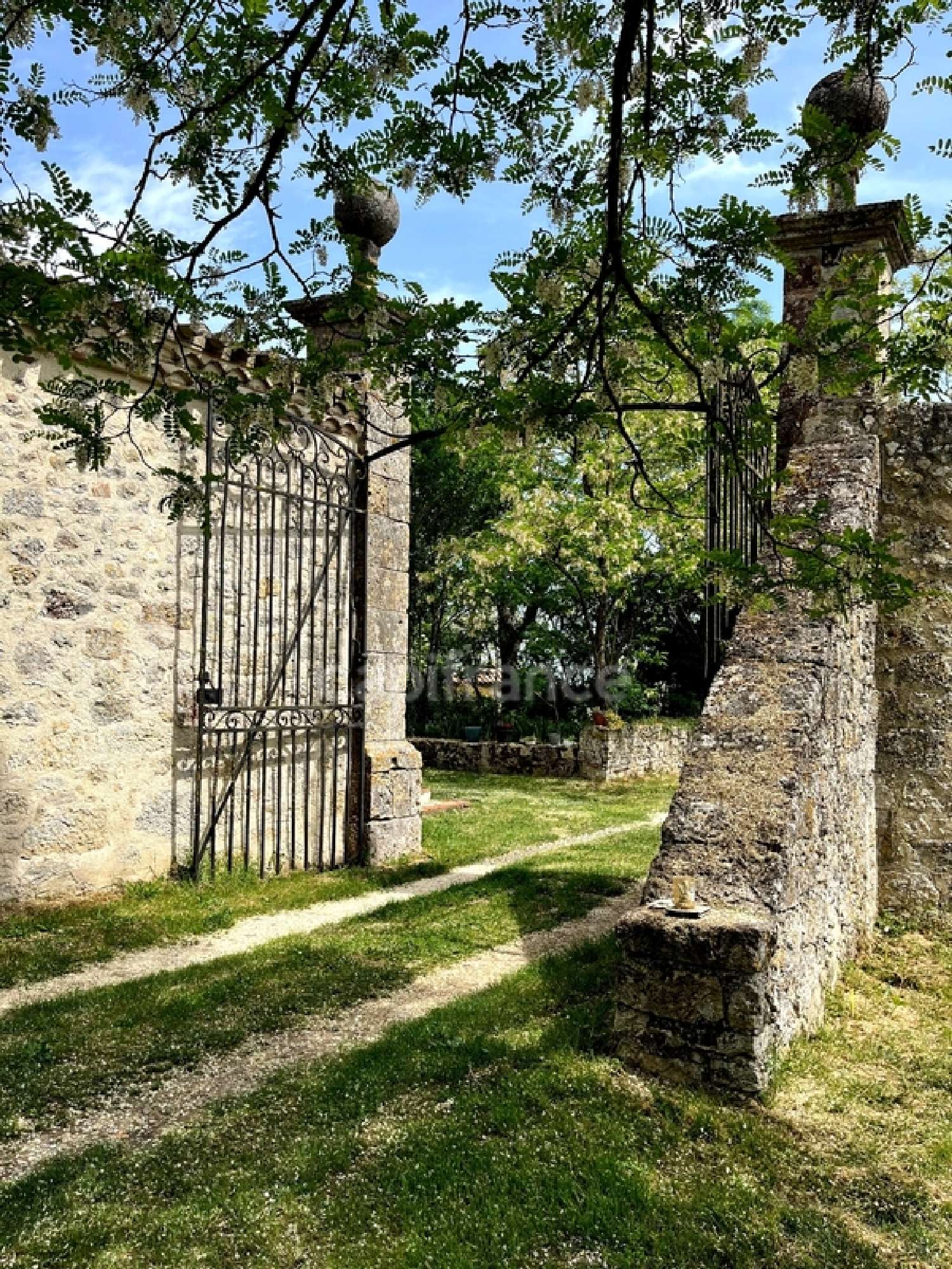  for sale castle Saint-Clar Gers 2