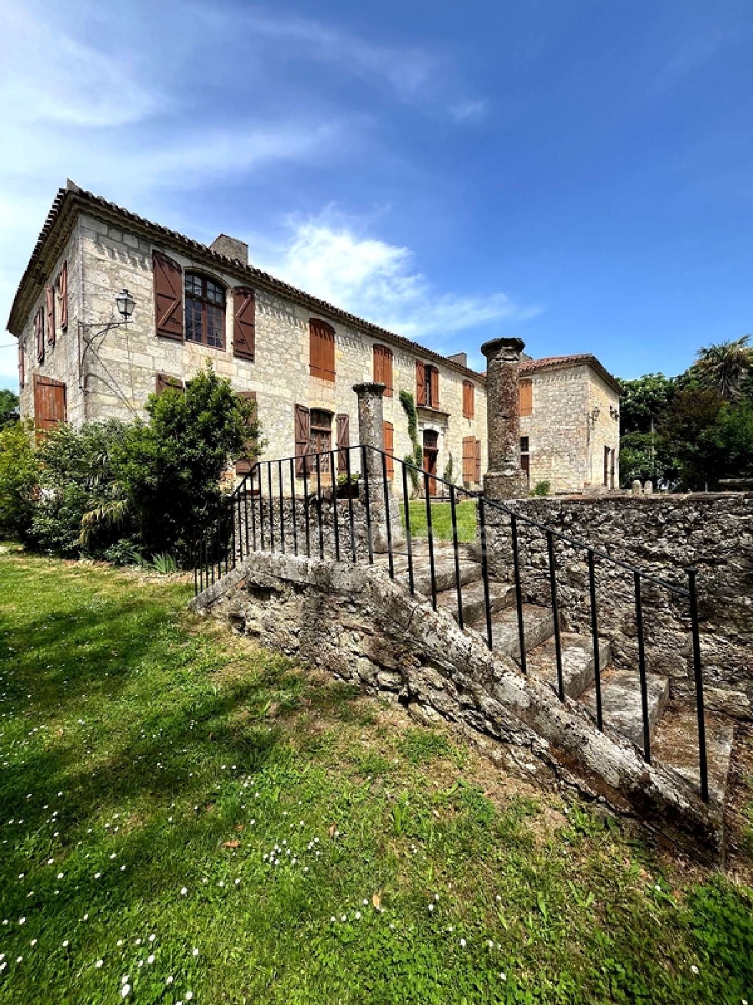  for sale castle Saint-Clar Gers 5