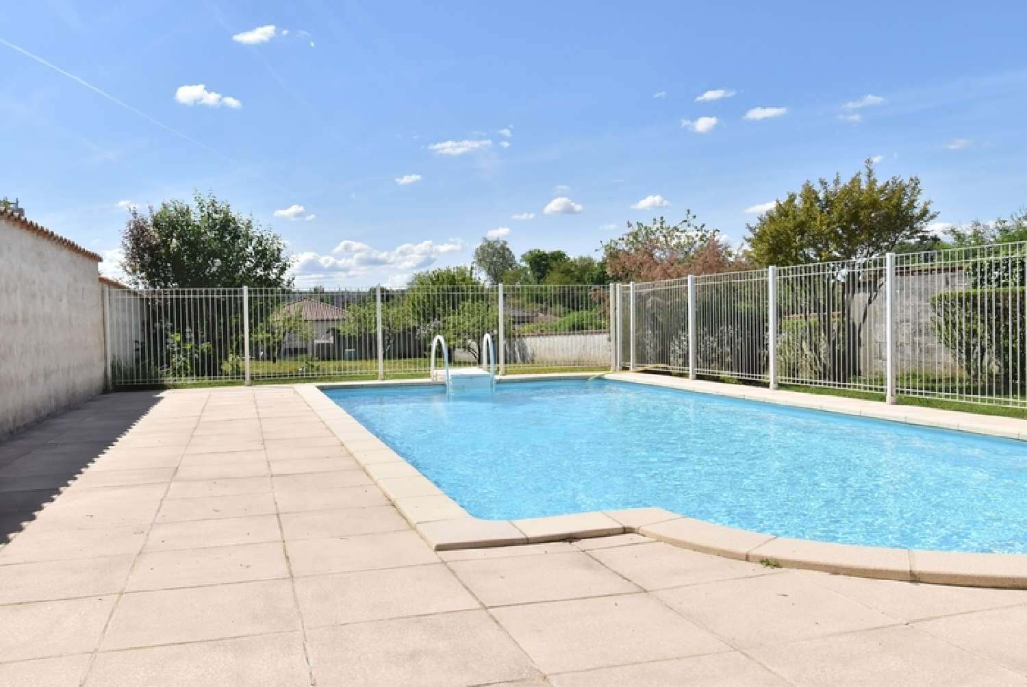  for sale city house Angoulême Charente 2