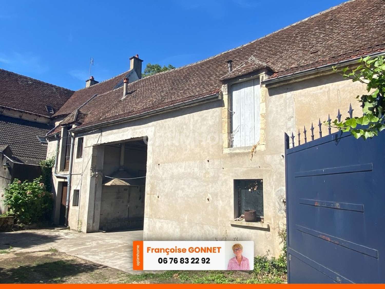  for sale city house Saint-Amand-Montrond Cher 8