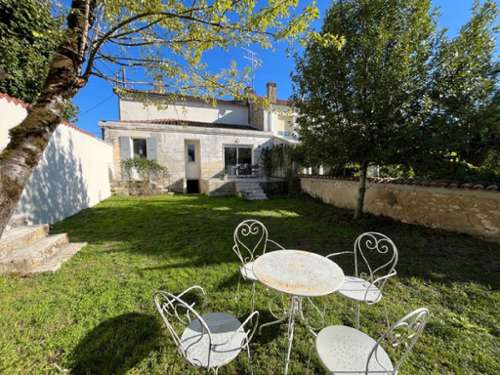 Saint-Jean-d'Angély Charente-Maritime maison de ville foto 7328802