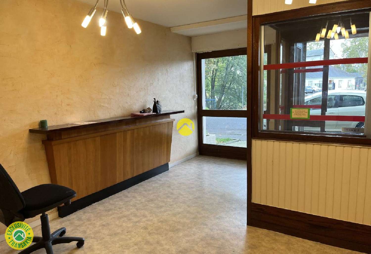  te koop bedrijfsruimte/ kantoor Bourges Cher 2