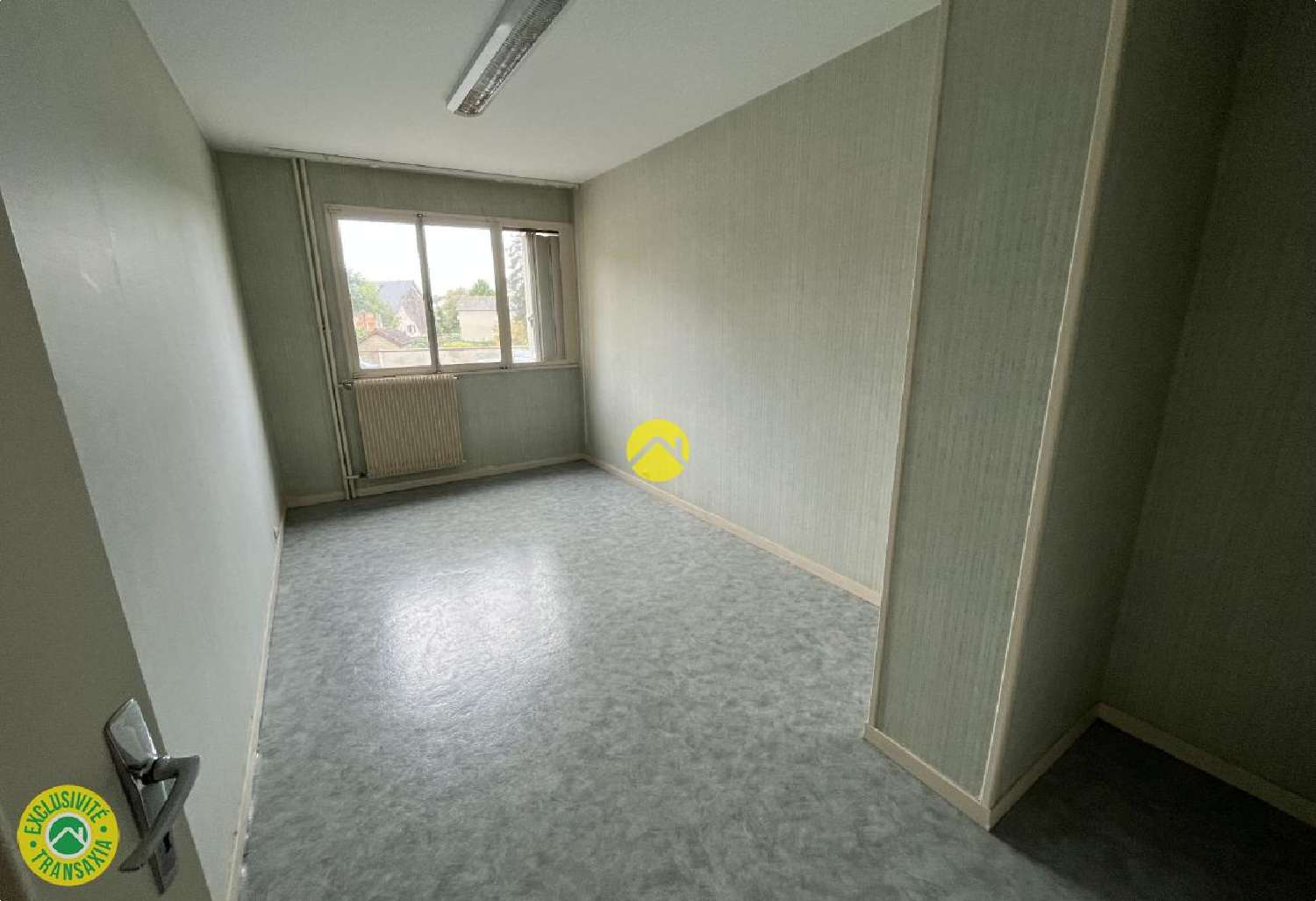  te koop bedrijfsruimte/ kantoor Bourges Cher 8
