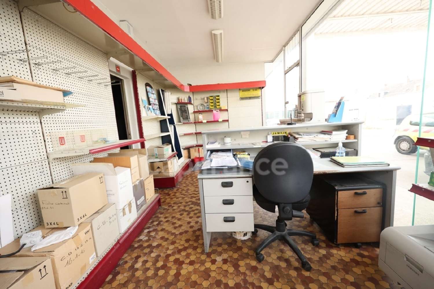  à vendre commerce Châtellerault Vienne 8