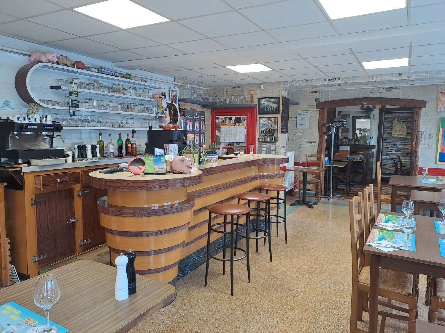  te koop bedrijfsruimte/ kantoor Clairfontaine Aisne 1