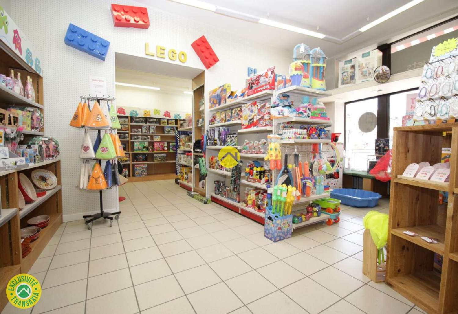 te koop bedrijfsruimte/ kantoor Commentry Allier 3