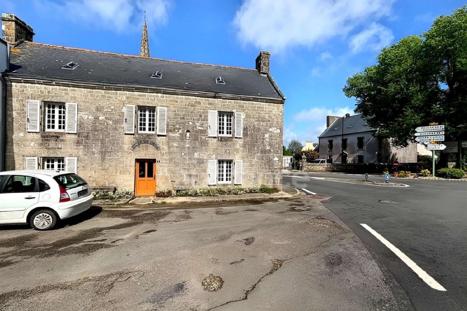  te koop bedrijfsruimte/ kantoor Landudec Finistère 2
