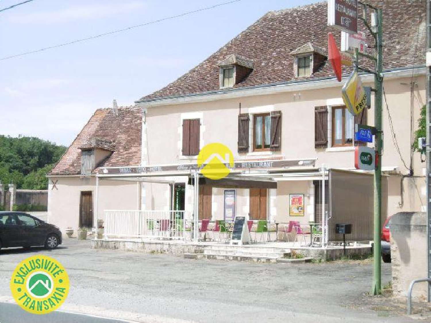te koop bedrijfsruimte/ kantoor Le Blanc Indre 1