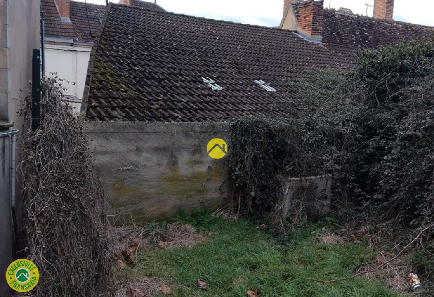  te koop bedrijfsruimte/ kantoor Lurcy-Lévis Allier 5