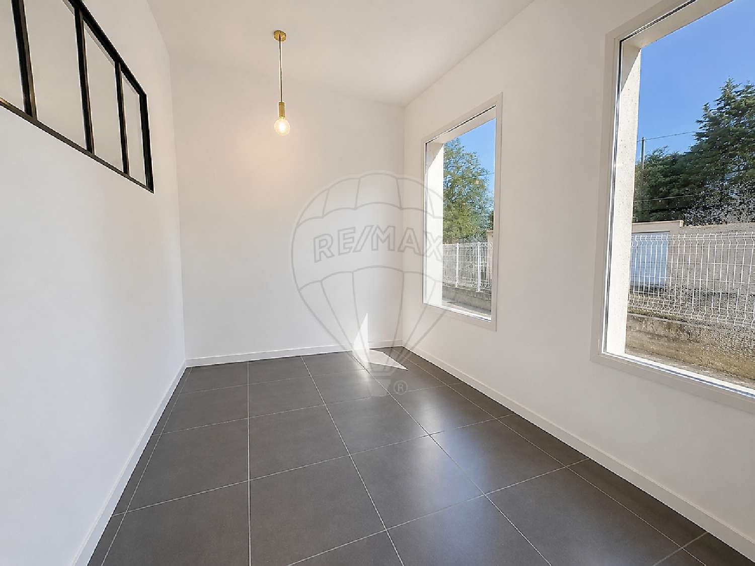  à vendre commerce Nîmes 30900 Gard 3