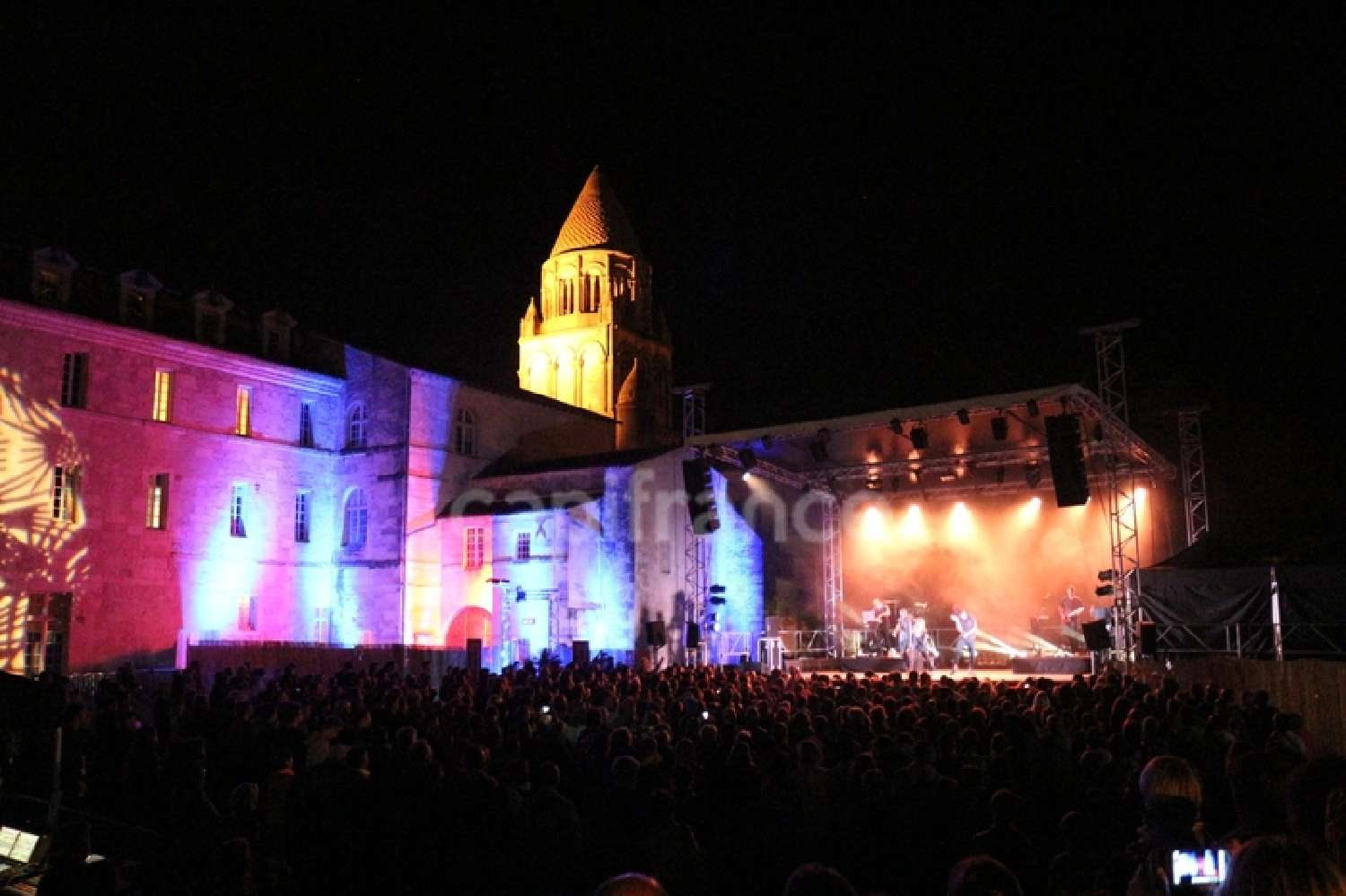 à vendre discothèque Saintes Charente-Maritime 3
