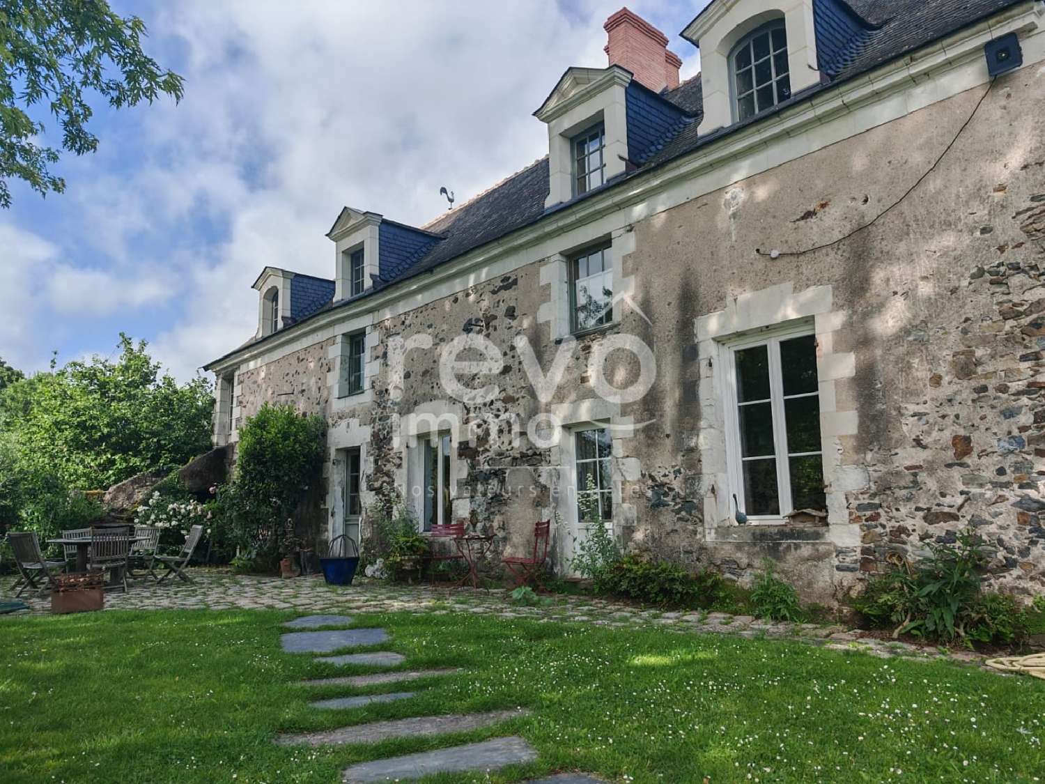 for sale estate Behuard Maine-et-Loire 2