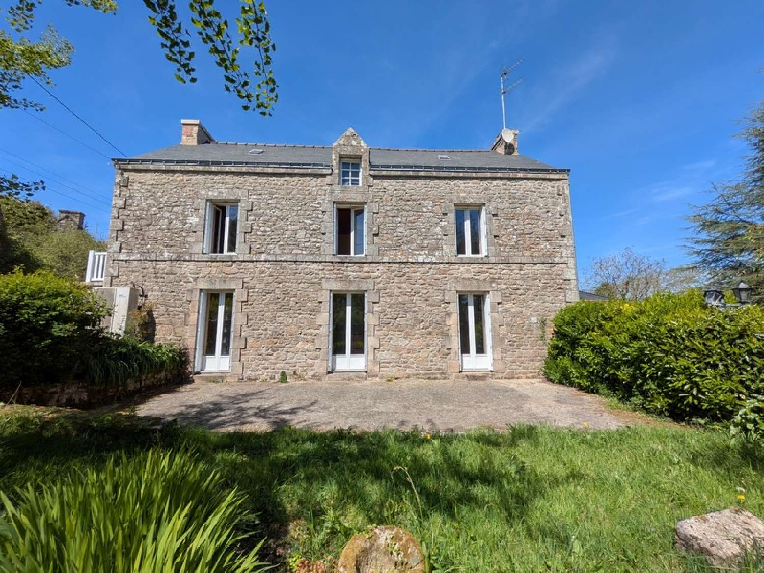  for sale estate Bubry Morbihan 1