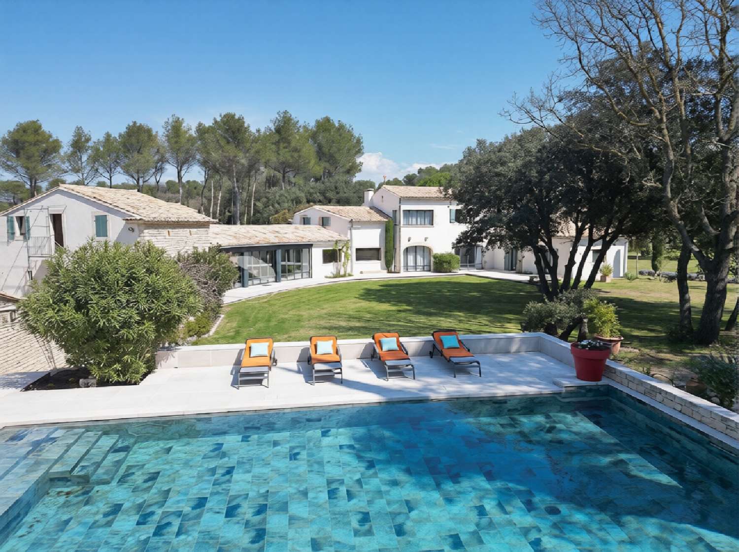 te koop landgoed L'Isle-sur-la-Sorgue Vaucluse 1