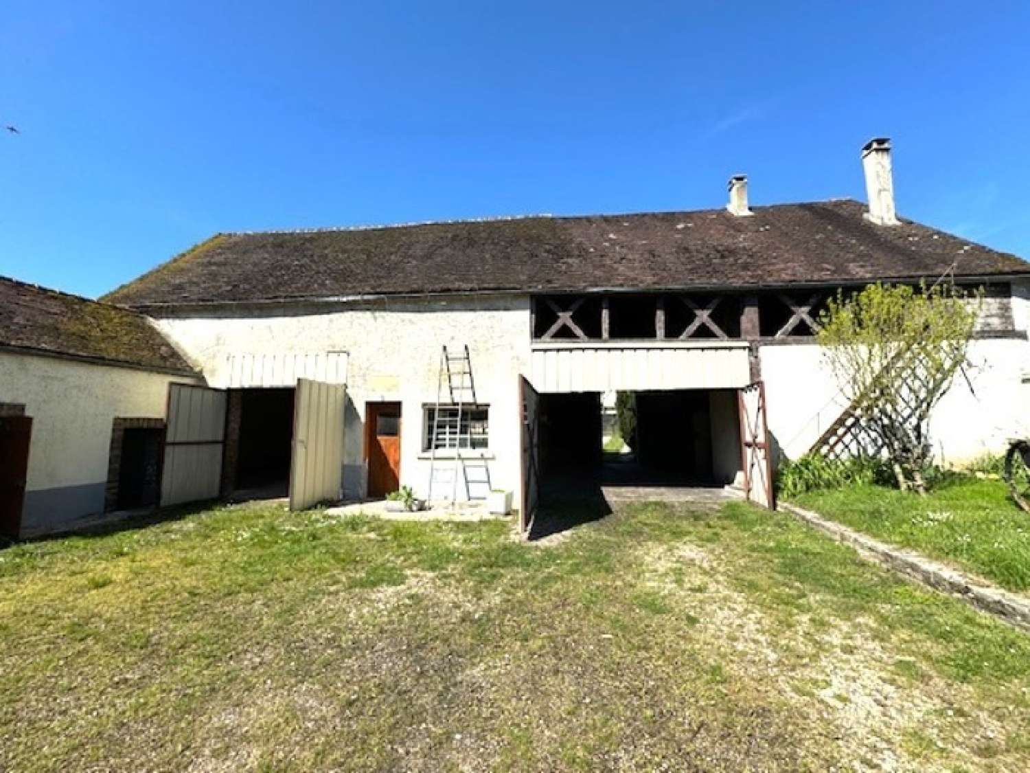  for sale farm Cerisiers Yonne 4