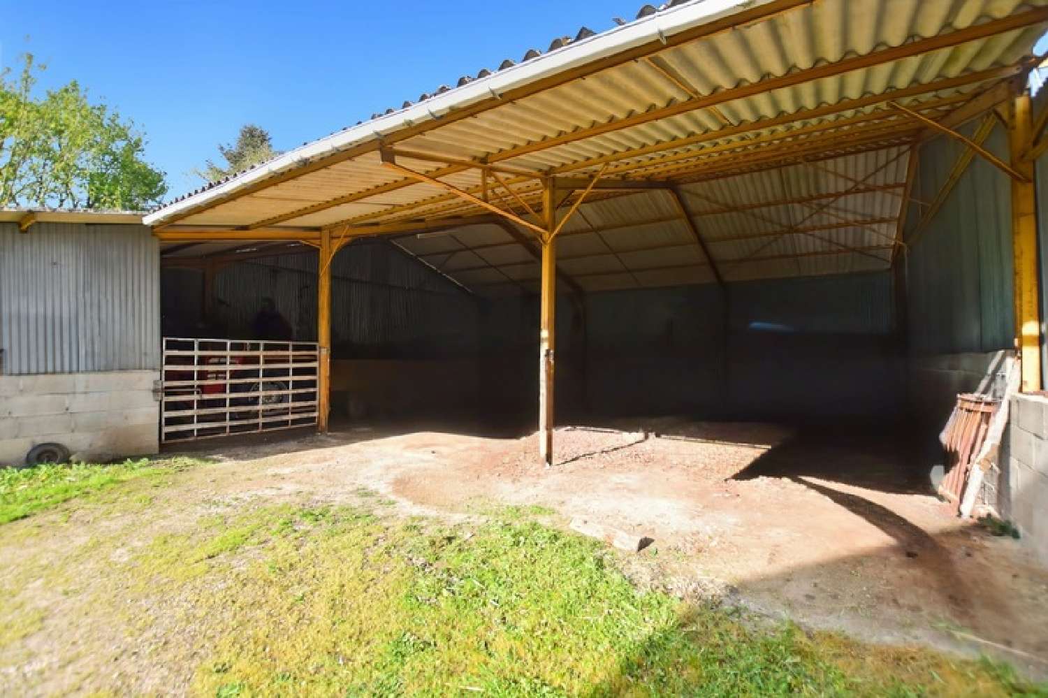  for sale farm Collonge-la-Madeleine Saône-et-Loire 5