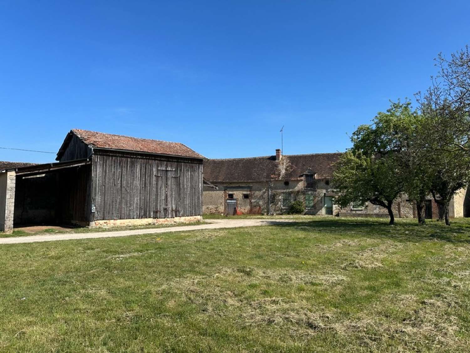 for sale farm Griselles Loiret 3