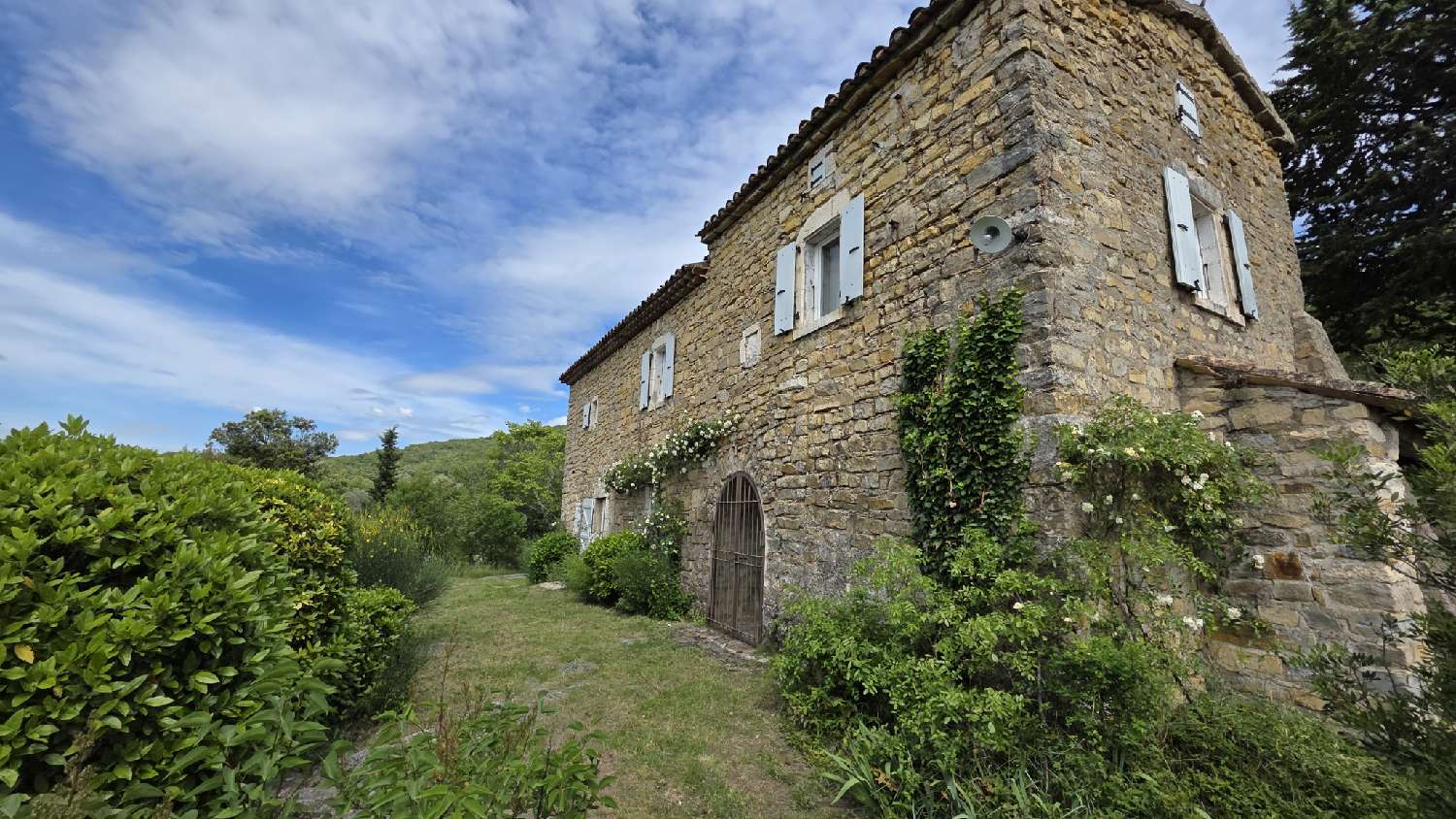  en venta casa rústica Grospierres Ardèche 4